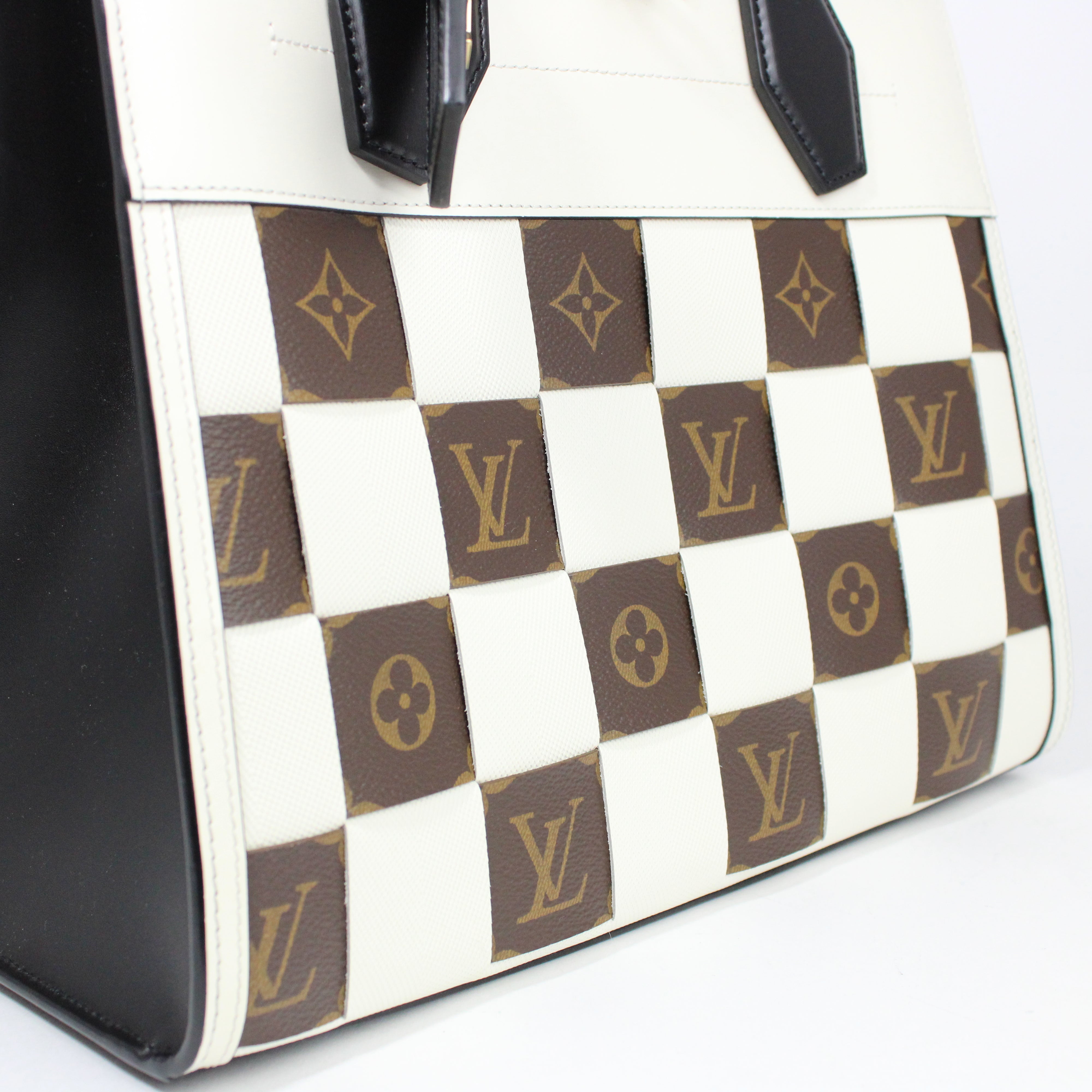 Louis Vuitton City Streamer MM