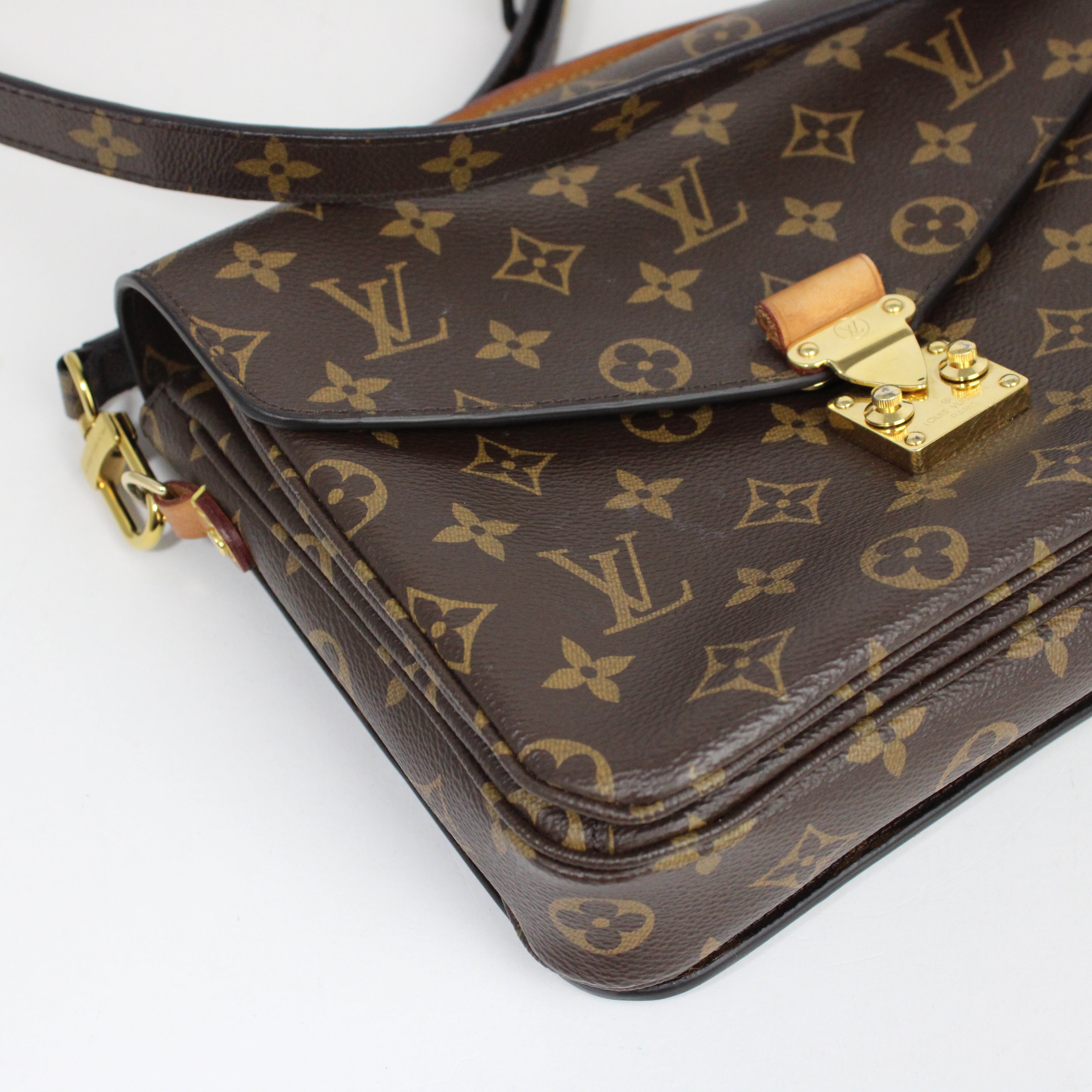 Louis Vuitton Metis In Monogram