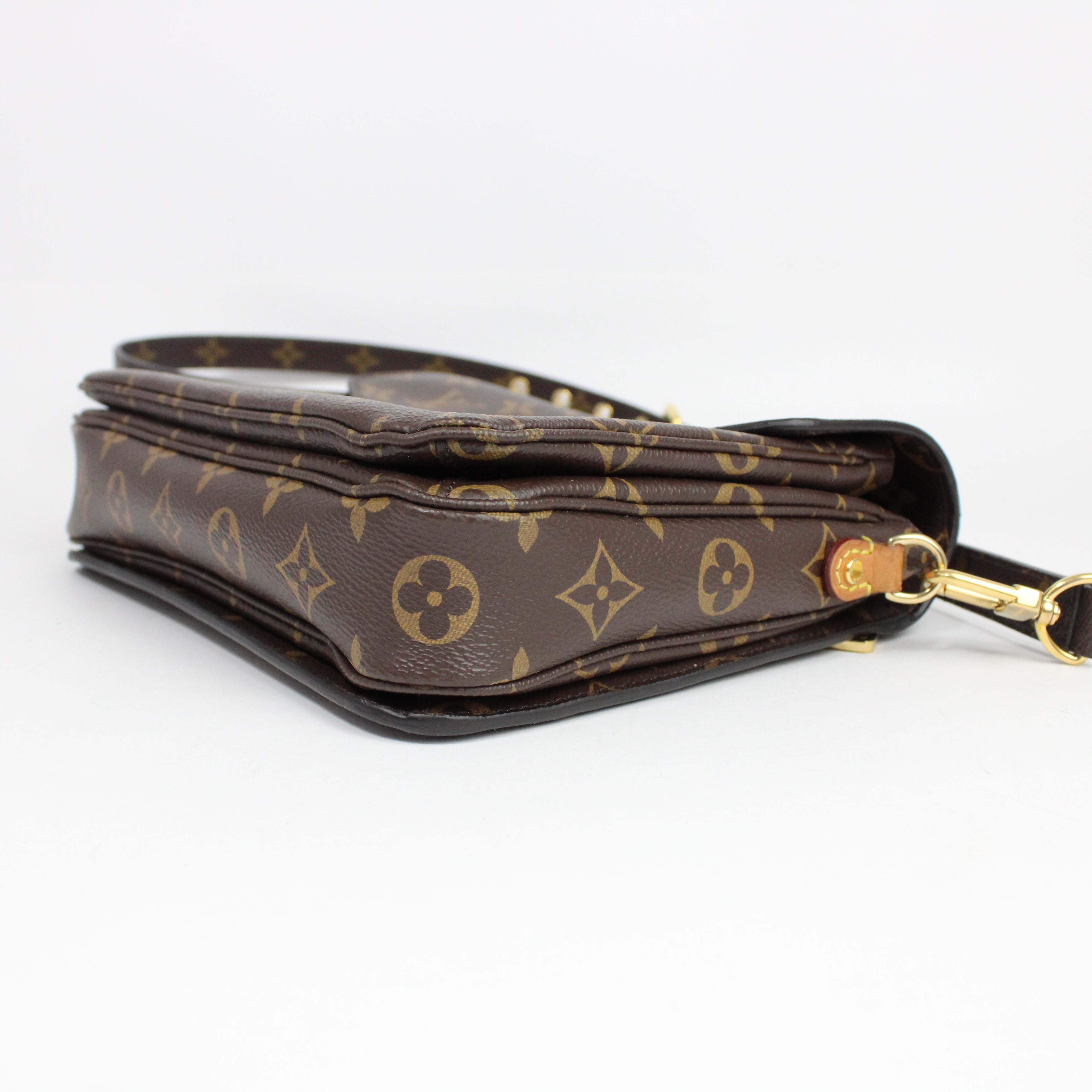 Louis Vuitton Metis In Monogram