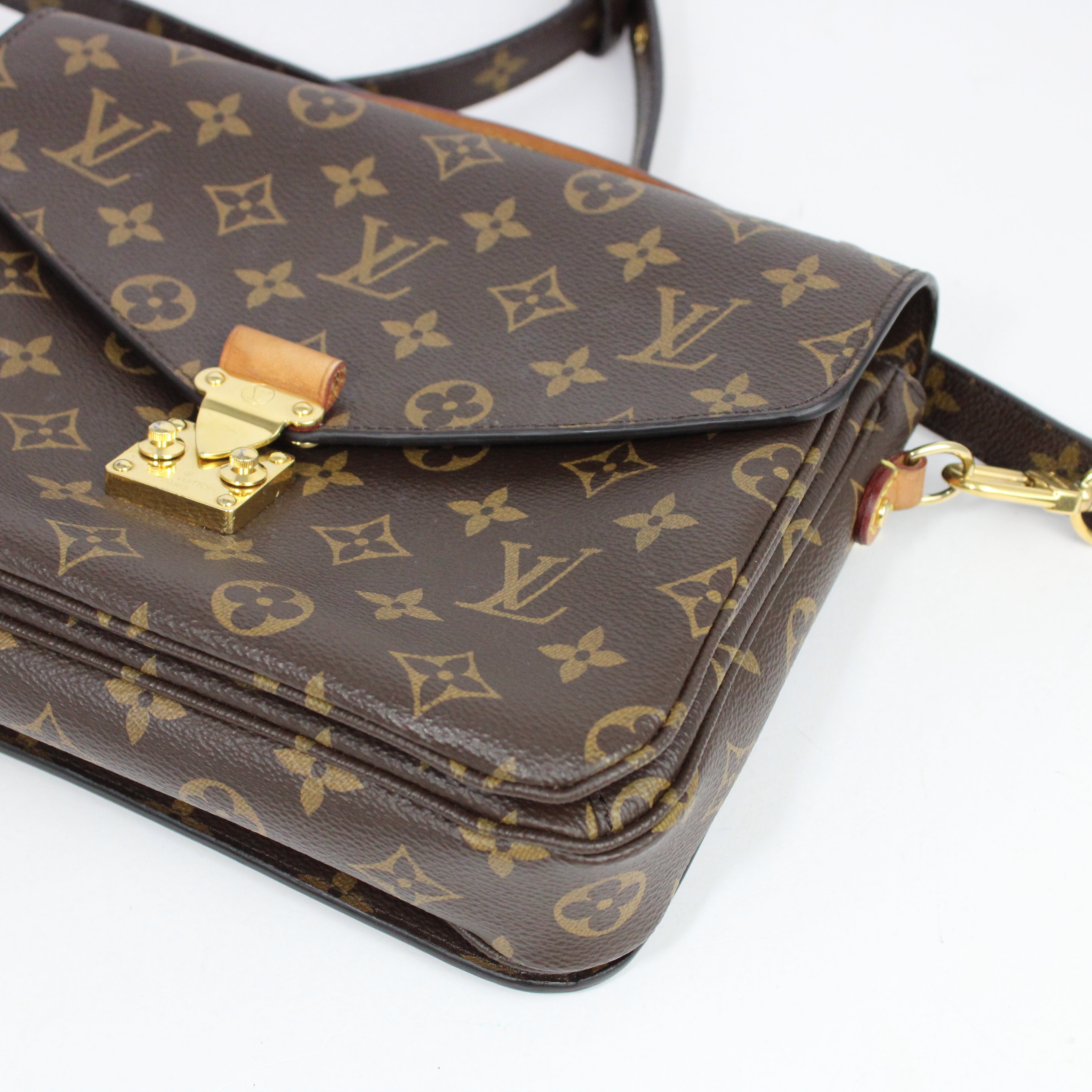 Louis Vuitton Metis In Monogram