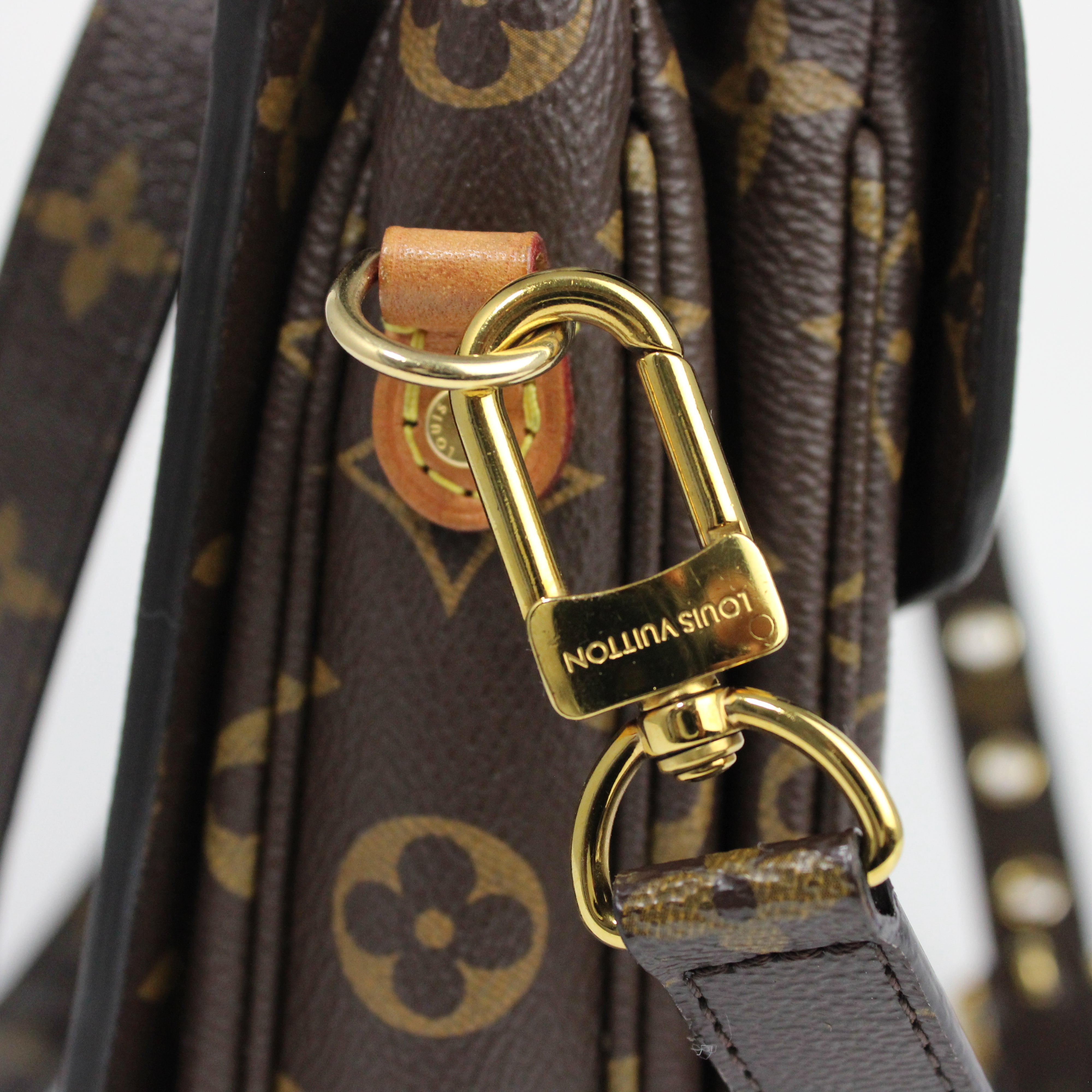 Louis Vuitton Metis In Monogram