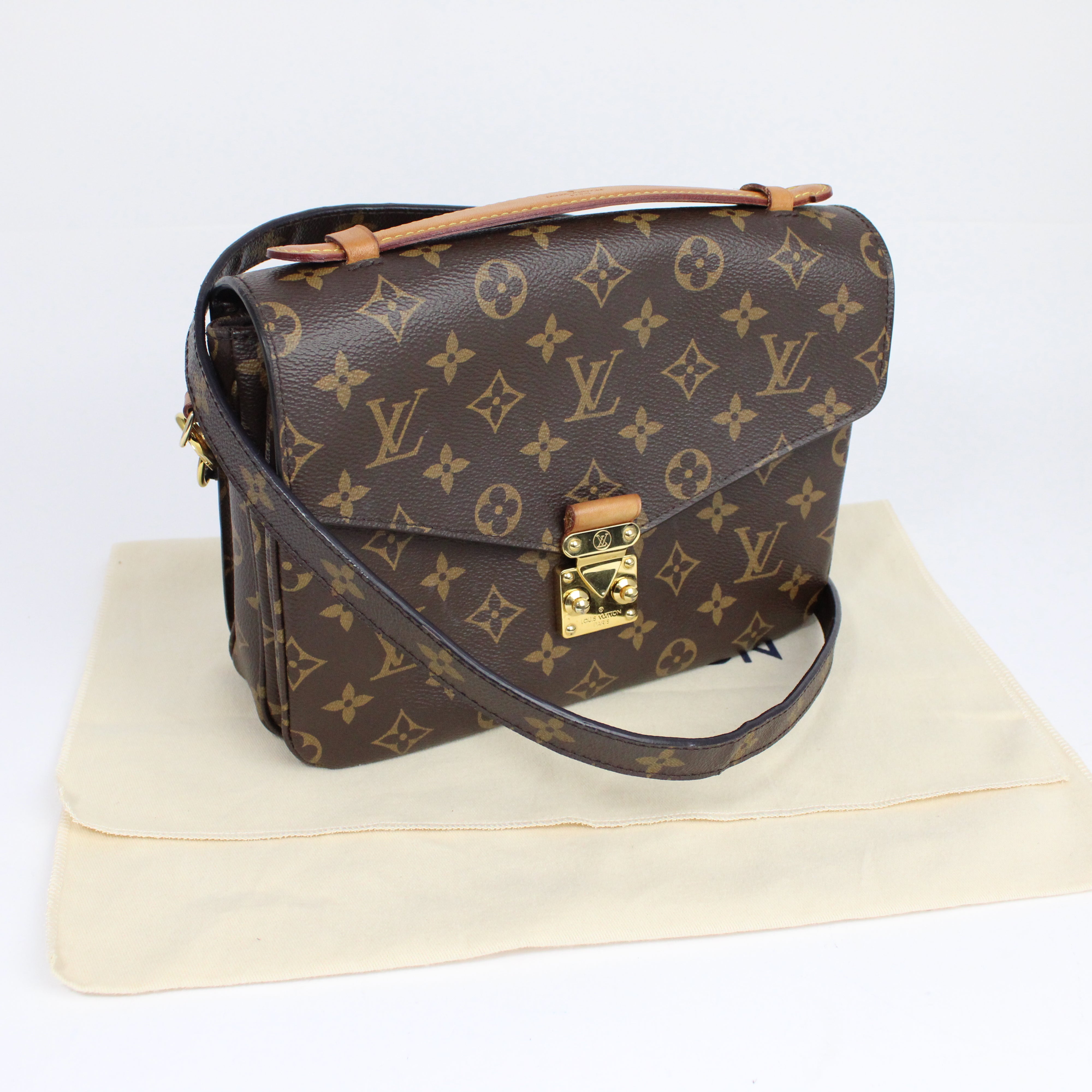 Louis Vuitton Metis In Monogram