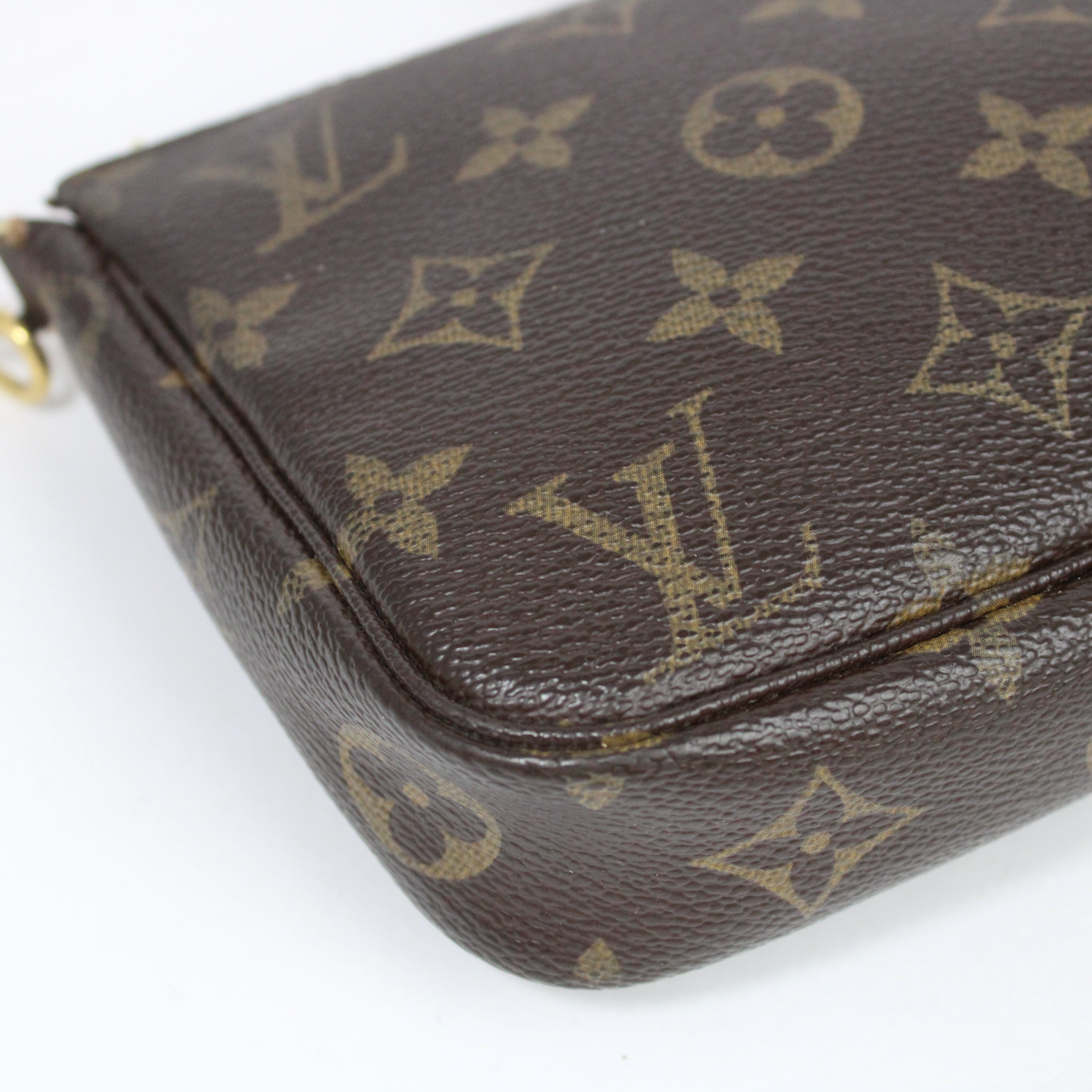 Louis Vuitton Pochette Accessoires